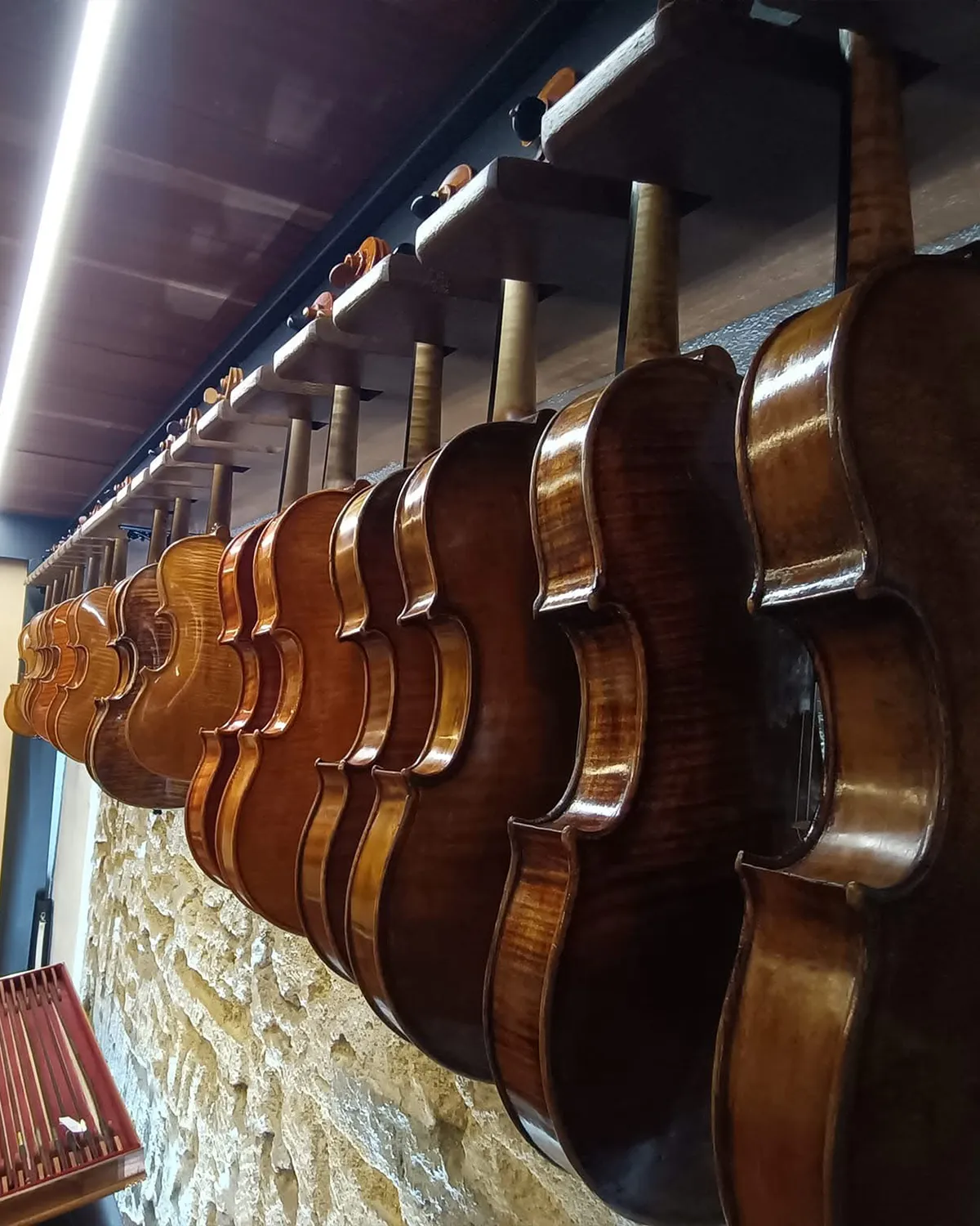 Fine antique and contemporary violins at the Fabio Nicotra atelier in Palermo